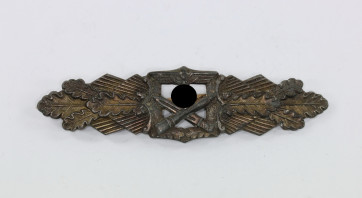 Nahkampfspange in Bronze, Hst. Juncker - Militaria-Berlin