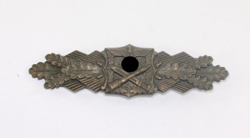 Nahkampfspange in Bronze. Hst: JFS, 2. Form (Josef Feix & Söhne, Gablonz) - Militaria-Berlin