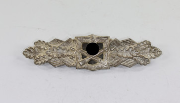Nahkampfspange in Silber, Hst. FLL - Militaria-Berlin