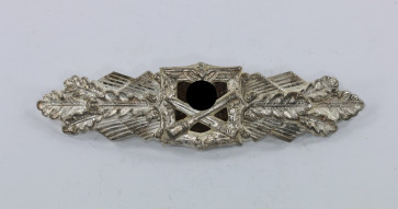 Nahkampfspange in Silber, Hst. FLL, 2. Modell (!) - Militaria-Berlin
