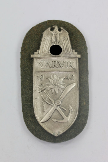 Narvik Schild auf Heeresstoff, C.E. Juncker, Berlin - Militaria-Berlin