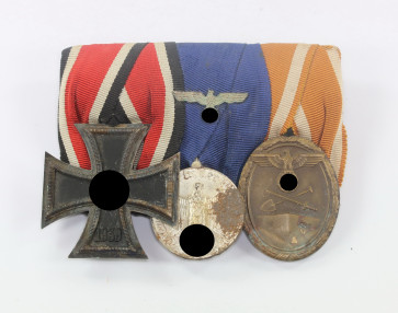 Ordenschnalle 3X (EK-2, WH Dienstaus., Schutzwall) - Militaria-Berlin