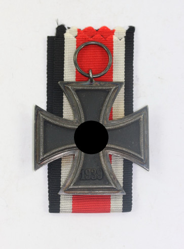 Eisernes Kreuz 2. Klasse 1939, Variante mit der runden "3", Deschler & Sohn, München - Militaria-Berlin