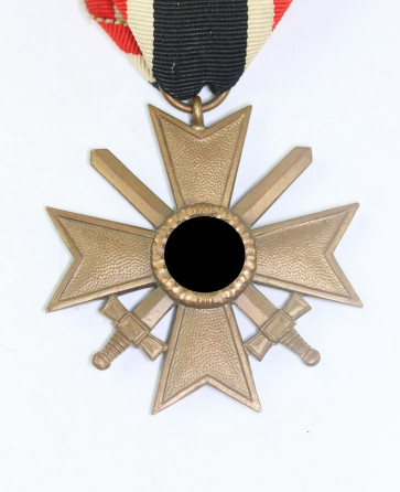 Kriegsverdienstkreuz 2. Klasse mit Schwertern, ohne Hersteller (Buntmetall) - Militaria-Berlin