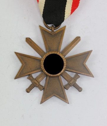 Kriegsverdienstkreuz 2. Klasse mit Schwertern, ohne Hersteller (Buntmetall) - Militaria-Berlin