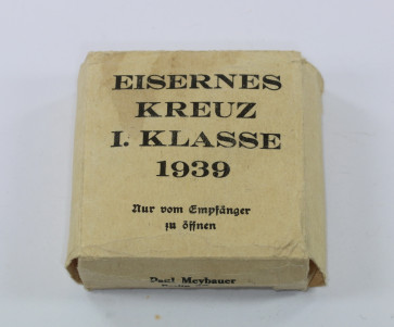 Umkarton Eisernes Kreuz 1. Klasse 1939, Paul Meybauer (weiß) - Militaria-Berlin