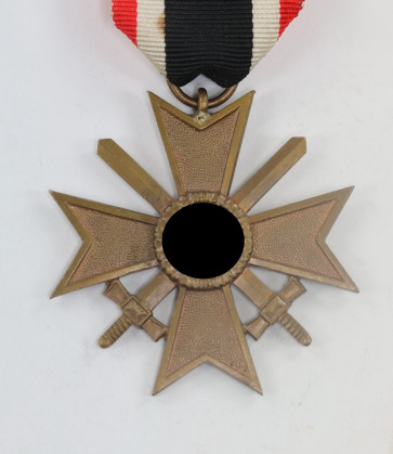 Kriegsverdienstkreuz 2. Klasse mit Schwertern - Militaria-Berlin