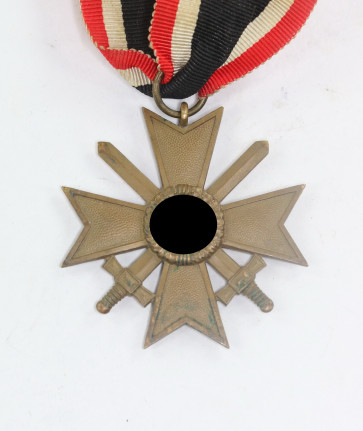  Kriegsverdienstkreuz 2. Klasse mit Schwertern, ohne Hersteller (Buntmetall) - Militaria-Berlin