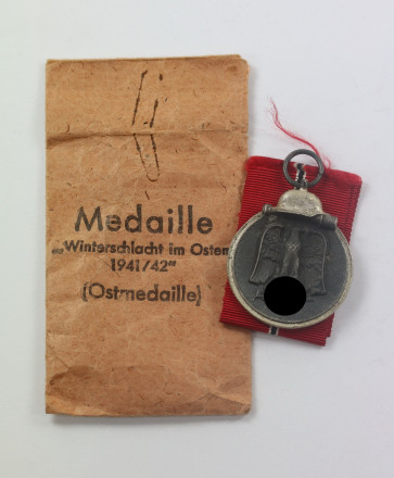 Ostmedaille, Hst. 100, in Verleihungstüte, Mittweide Metallwarenfabrik Rudolf Wächtler & Lange Mittweida - Militaria-Berlin