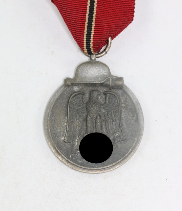 Ostmedaille, Hst. 127 (Moritz Hausch AG, Pforzheim) - Winterschlacht im Osten 1941/42 - Militaria-Berlin