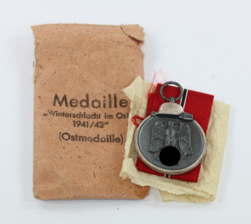  Ostmedaille, Hst. 13, in Verleihungstüte, Gustav Brehmer Markneukirchen - Militaria-Berlin
