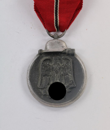  Ostmedaille, Hst. 55 (J.E. Hammer & Söhne, Geringswalde) - Militaria-Berlin