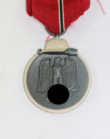 Ostmedaille, Hst. 55 (J.E. Hammer & Söhne, Geringswalde) - Militaria-Berlin