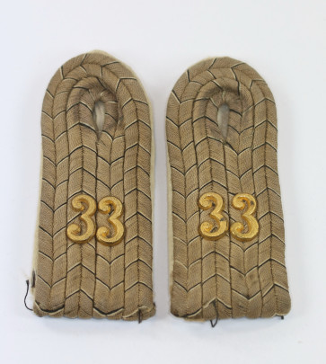 Preußen, Paar Schulterklappen für einen Leutnant im Füsilier-Regiment - Graf Roon (Ostpreußisches) Nr. 33 - Militaria-Berlin