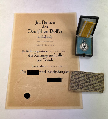 Rettungsmedaille am Bande, Hst. PR. M. BLN. 835, im Etui + Urkunde - Militaria-Berlin