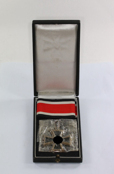 Ritterkreuz des Eisernen Kreuzes, Hst. 2, in Cellophan, im Etui - Militaria-Berlin