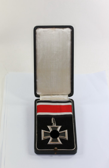 Ritterkreuz des Eisernen Kreuzes, Hst. 65 800, im Etui - Militaria-Berlin