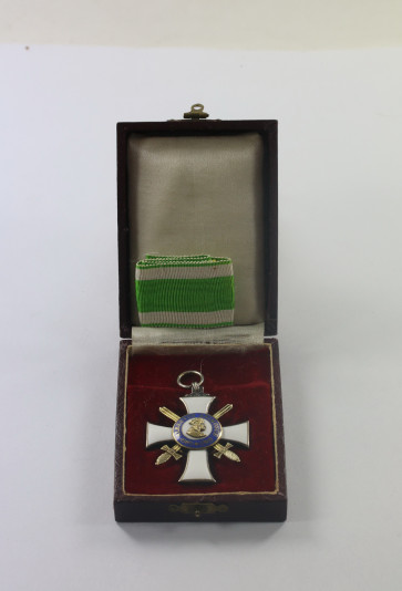 Sachsen, Albrechtsorden Ritterkreuz 2.Klasse mit Schwerter, im Etui - Militaria-Berlin