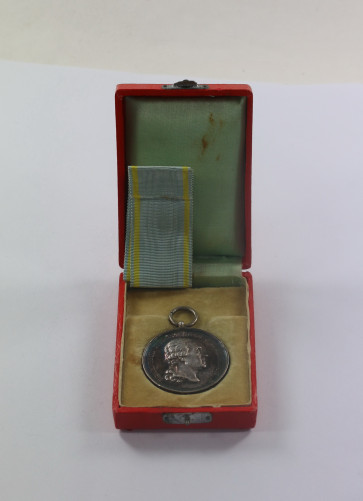 Sachsen, Medaille des Militär-St.Heinrichs-Ordens in Silber, Verdienst um das Vaterland, im Etui - Militaria-Berlin