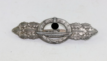  U-Bootfrontspange in Silber, Hst. Schwerin Berlin 68 - Militaria-Berlin