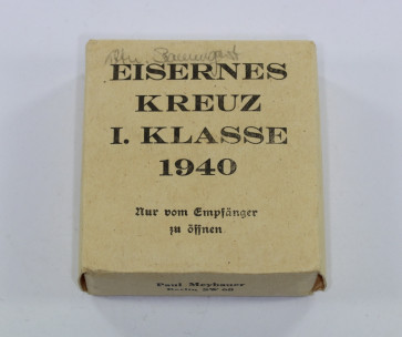Umkarton Eisernes Kreuz 1. Klasse 1940 (!), Fehldruck (!), Paul Meybauer Berlin SW 68 - Militaria-Berlin