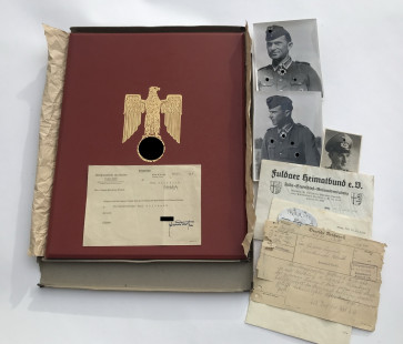 Urkunde mit Mappe, Umkarton und Übersendungsschreiben zum Ritterkreuz des Eisernen Kreuzes, Paul Gollbach - Militaria-Berlin