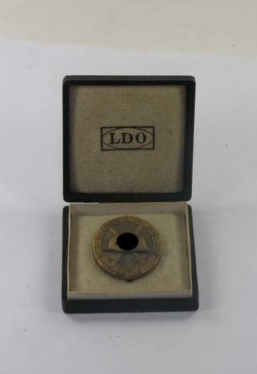 Verwundetenabzeichen in Gold 1939, Hst. 65, im LDO Etui - Militaria-Berlin