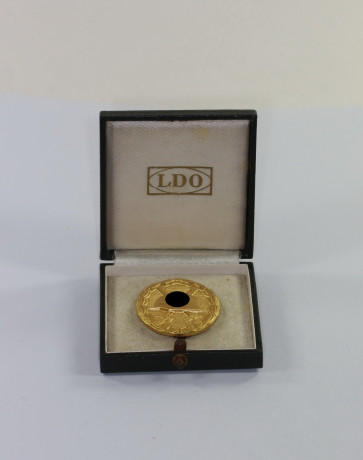Verwundetenabzeichen in Gold, Hst. L/54, im Etui L/54 - Militaria-Berlin