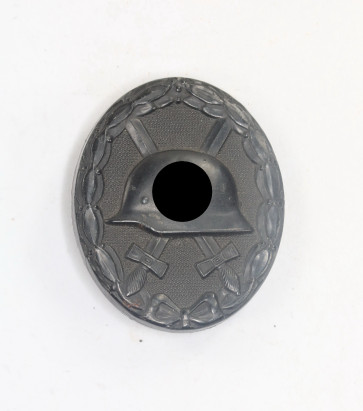 Verwundetenabzeichen in Schwarz 1939, Hst. L/18 (B.H. Mayer, Pforzheim) - Militaria-Berlin