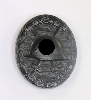 Verwundetenabzeichen in Schwarz 1939, Hst. L/18 (B.H. Mayer, Pforzheim) - Militaria-Berlin