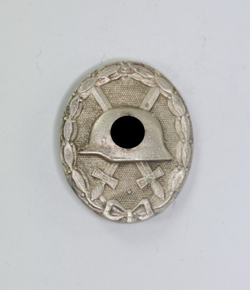 Verwundetenabzeichen in Silber 1939, Hst. 100 (Wächtler & Lange, Mittweida) - Militaria-Berlin
