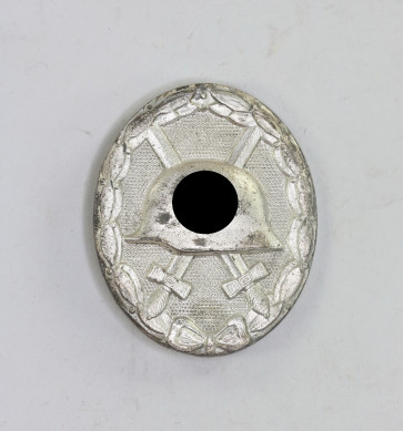 Verwundetenabzeichen in Silber 1939, Hst. 100 (Wächtler & Lange, Mittweida) - Militaria-Berlin