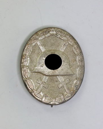 Verwundetenabzeichen in Silber 1939, Hst. 107 (Carl Wild, Hamburg) - Militaria-Berlin