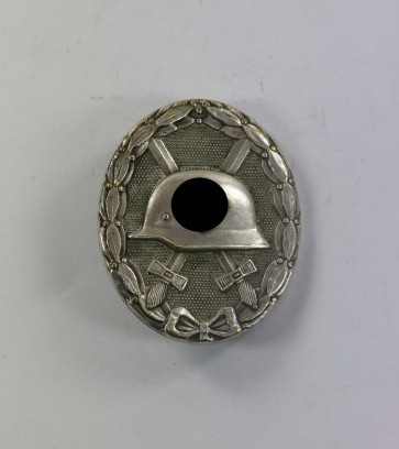 Verwundetenabzeichen in Silber 1939, Hst. 30, (Hauptmünzamt Wien) - Militaria-Berlin