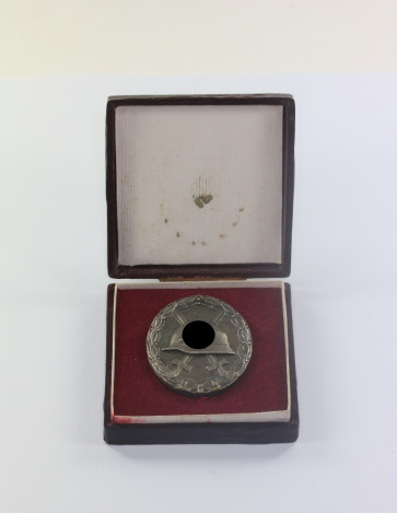  Verwundetenabzeichen in Silber 1939, Hst. 30, im Etui Hauptmünzamt Wien III. - Militaria-Berlin