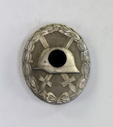 Verwundetenabzeichen in Silber 1939, Hst. L/18 (B.H. Mayer, Pforzheim) - Militaria-Berlin
