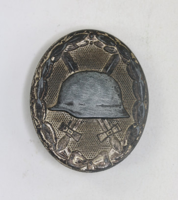 Verwundetenabzeichen in Silber, Hst. 107, Kriegsgefangenschaft (!) - Militaria-Berlin