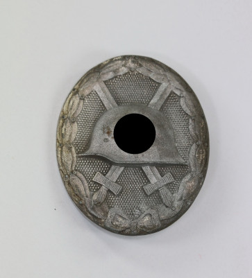  Verwundetenabzeichen in Silber, Hst. L/14, breite Nadel (!) - Militaria-Berlin