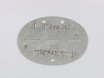 Wehrmacht Heer, Erkennungsmarke Maschienengewehr Infanterie Ersatz Bataillon 474 (M.G. JErs. Btl. 474) - Militaria-Berlin