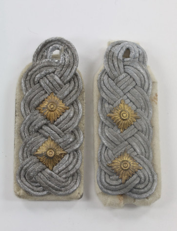 Wehrmacht Heer, Paar Schulreklappen für einen Oberst der Infanterie - Militaria-Berlin