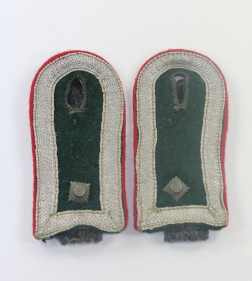Wehrmacht Heer, Paar Schulterklappen für einen Feldwebel der Artillerie  - Militaria-Berlin