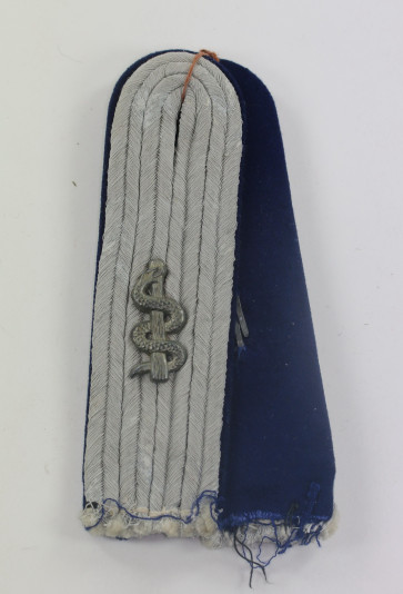 Wehrmacht Heer, Paar Schulterklappen für einen Leutnant der Sanitättruppe - Militaria-Berlin