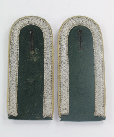 Wehrmacht Heer, Paar Schulterklappen für einen Unteroffizier der Infanterie - Militaria-Berlin
