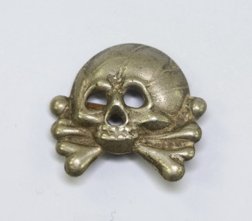 Wehrmacht Heer, Totenkopf Auflage für einen Kragenspiegel der Panzertruppe (Buntmetall) - Militaria-Berlin