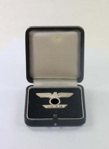  Wiederholungsspange 1. Klasse, Hst. L/11 (Variante), im LDO Etui (1. Form), L/11 (Wilhelm Deumer, Lüdenscheid) - Militaria-Berlin