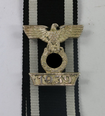  Wiederholungsspange 2. Klasse 1939, 1. Form, C.E. Juncker, Berlin - Militaria-Berlin