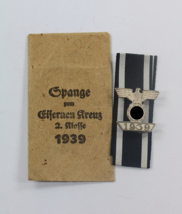  Wiederholungsspange 2. Klasse 1939, in Verleihungstüte J.E. Hammer & Söhne Geringswalde - Militaria-Berlin