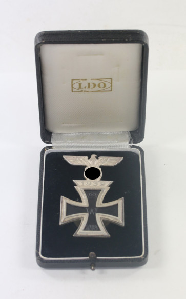 Wiederholungsspangen Kombination 1939, Hst. L/18, an Schraubscheibe, im LDO Etui - Militaria-Berlin