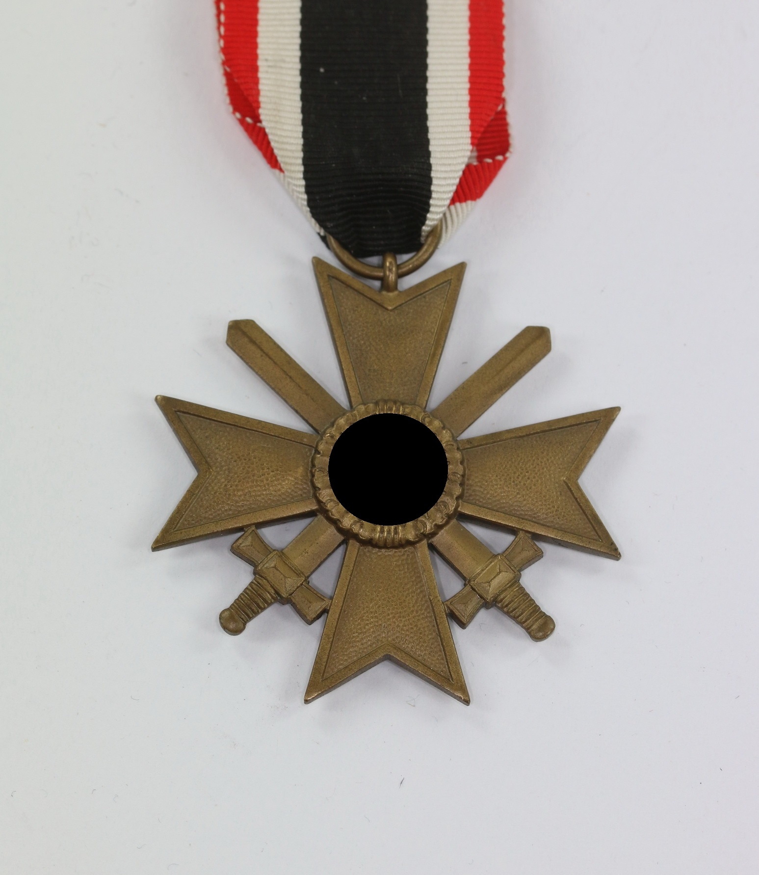 2 Kriegsverdienstkreuz 2. Klasse mit Schwertern, Buntmetall – Bild 1