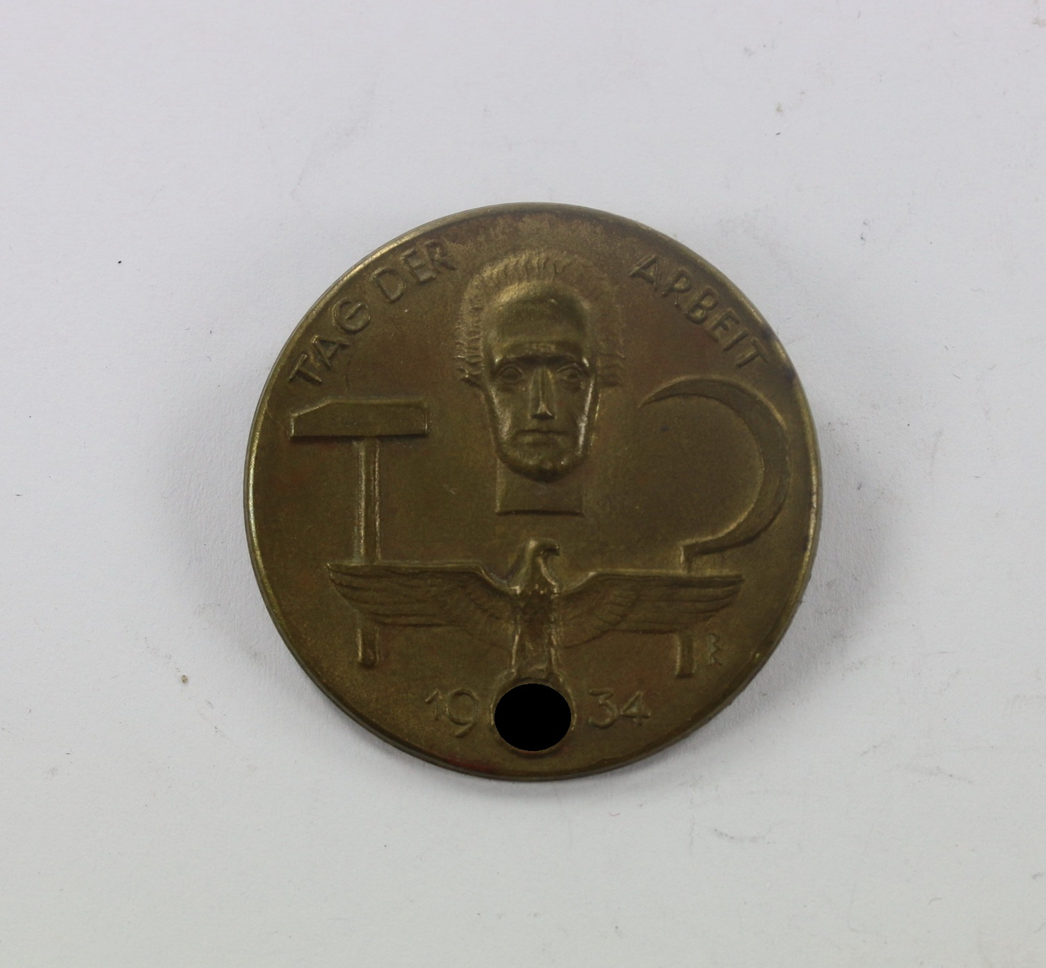 3 Abzeichen, Tag der Arbeit 1934 – Bild 1